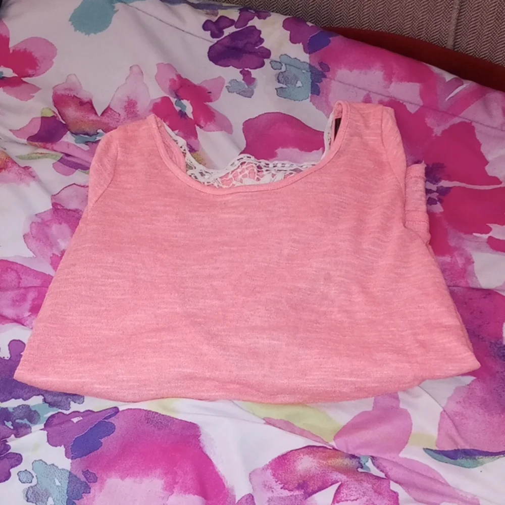 Cute Top - Picture 5 of 5